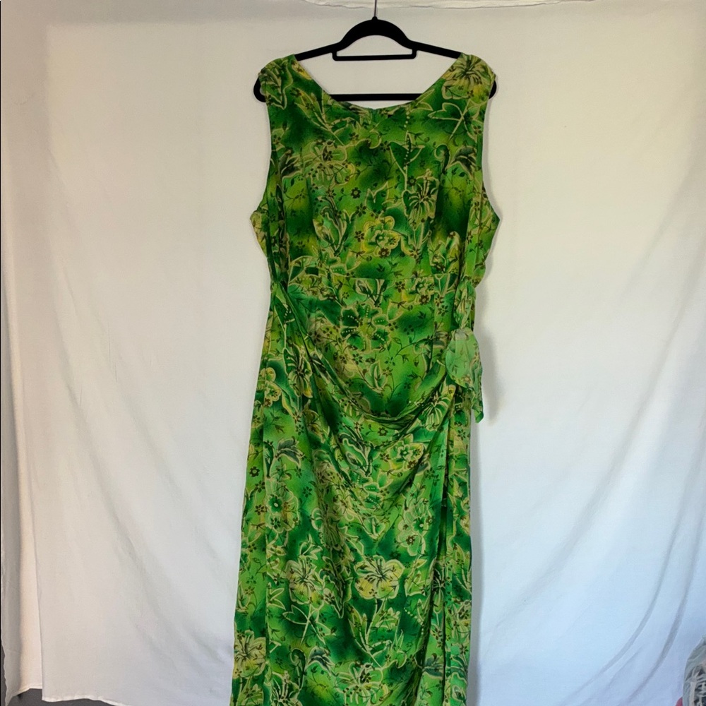 Elegant Green Floral Maxi Dress